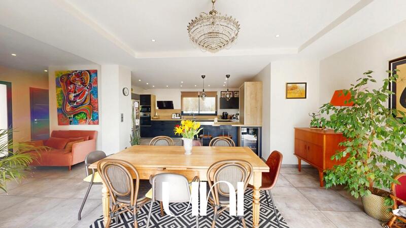 Maison - 172 m² - 5 pièces