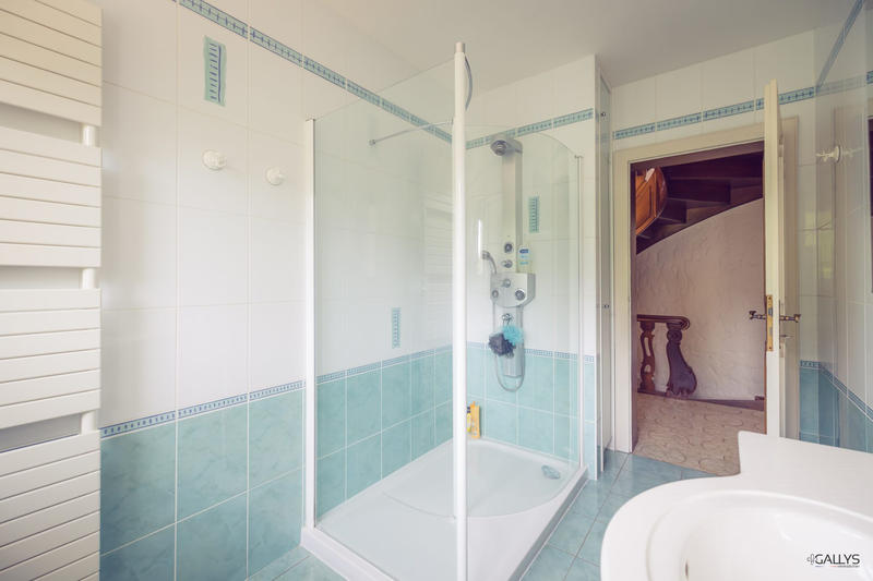 Maison - 183 m² - 7 pièces