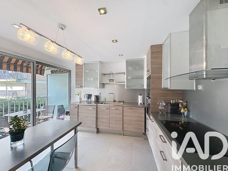 Appartement - 75 m² - 3 pièces