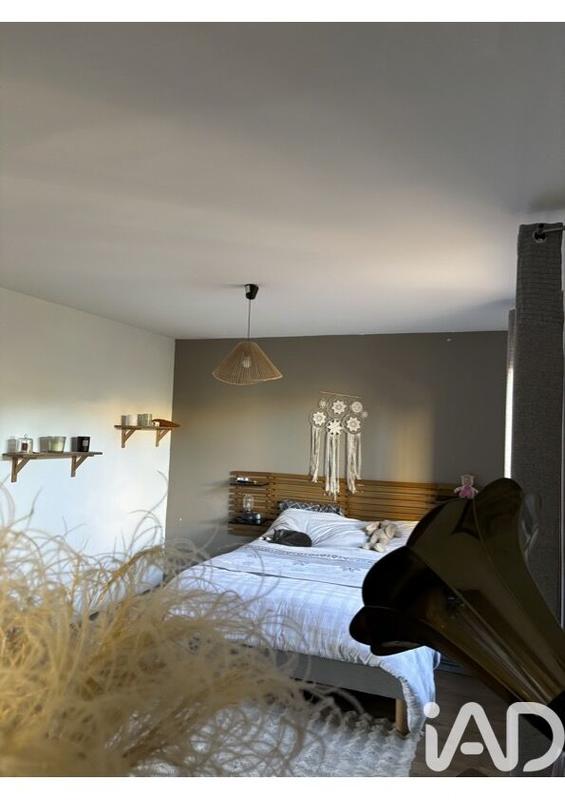 Maison - 225 m² - 8 pièces