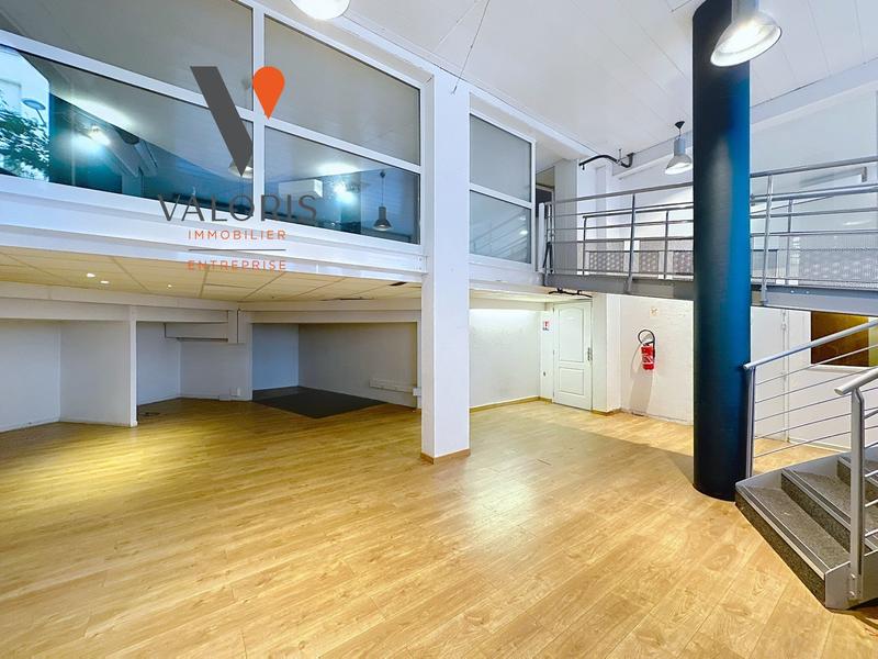 Local commercial - 150 m² - 5 pièces