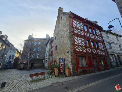 Maison ancienne - 179 m² - 6 pièces