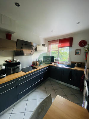 Maison - 90 m² - 5 pièces