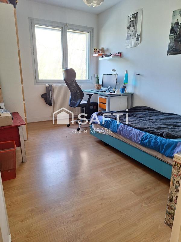 Maison - 169 m² - 11 pièces