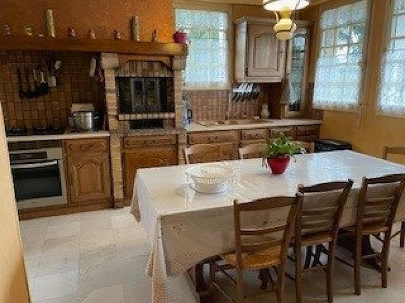 Maison - 240 m² - 10 pièces