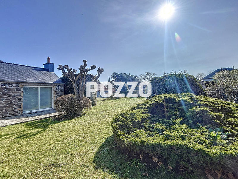 Maison - 189 m² - 9 pièces