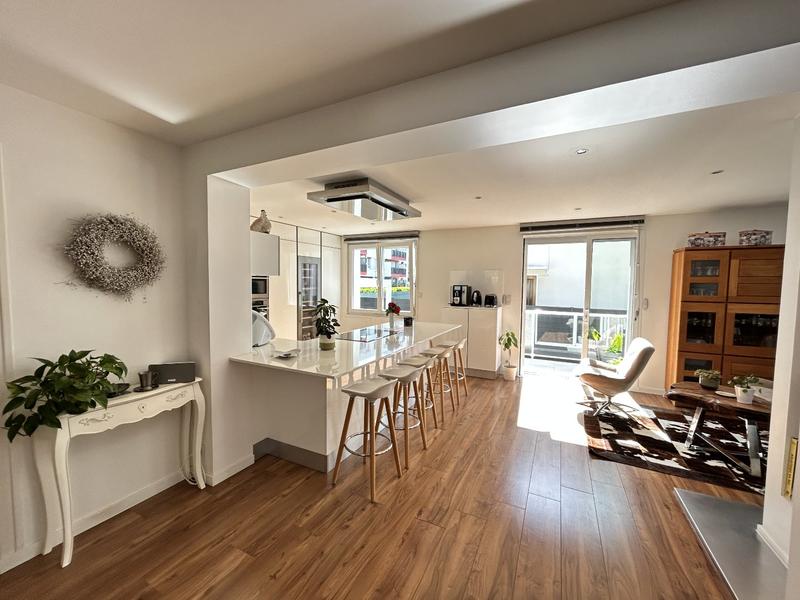 Maison - 200 m² - 6 pièces