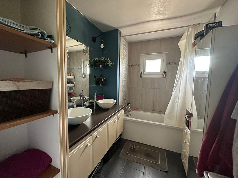 Maison - 145 m² - 8 pièces