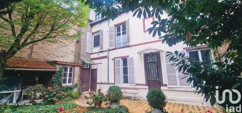 Maison de ville - 250 m² - 11 pièces