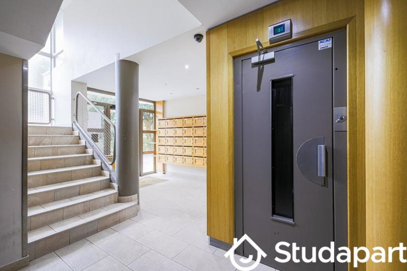 Chambre - 10 m² - 1 pièce