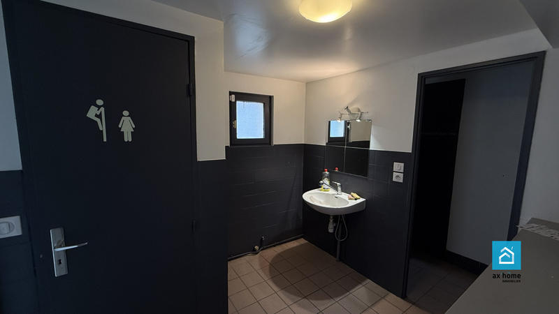 Local d'activités - 90 m² - 3 pièces