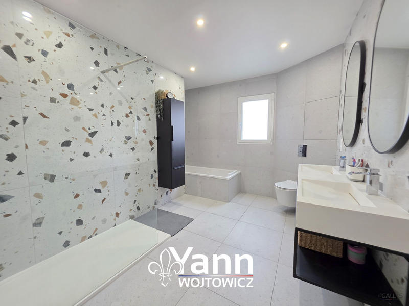 Maison - 126 m² - 5 pièces