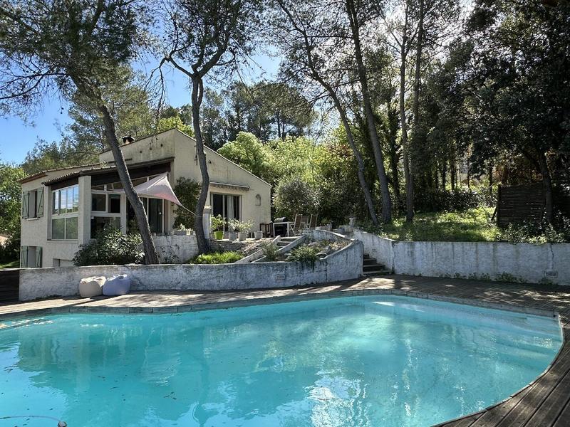 Maison - 128 m² - 5 pièces