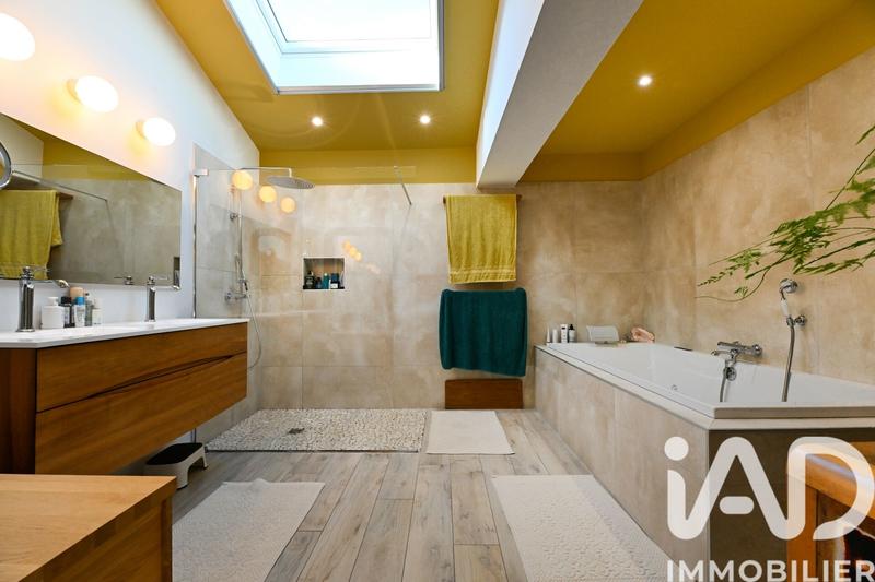 Maison - 505 m² - 10 pièces