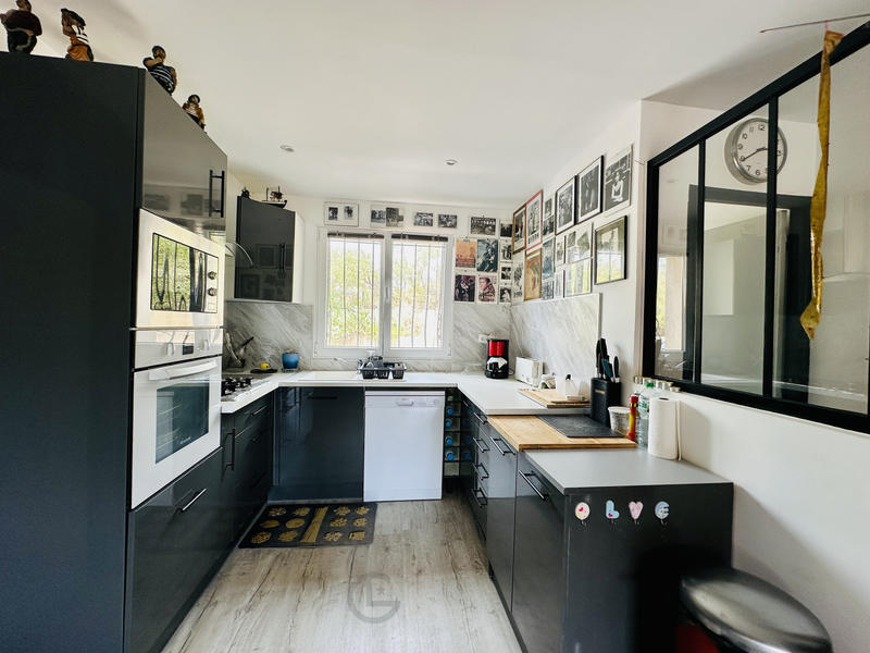 Appartement - 75 m² - 3 pièces