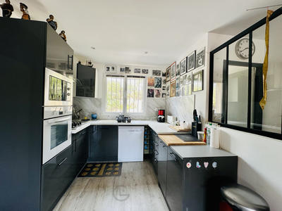 Appartement - 75 m² - 3 pièces