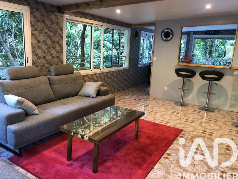 Maison - 280 m² - 13 pièces