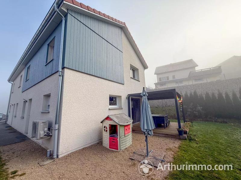 Maison - 98 m² - 4 pièces