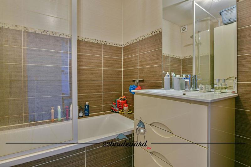 Appartement ancien - 80 m² - 4 pièces