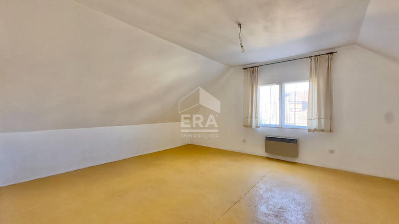 Maison - 122 m² - 7 pièces