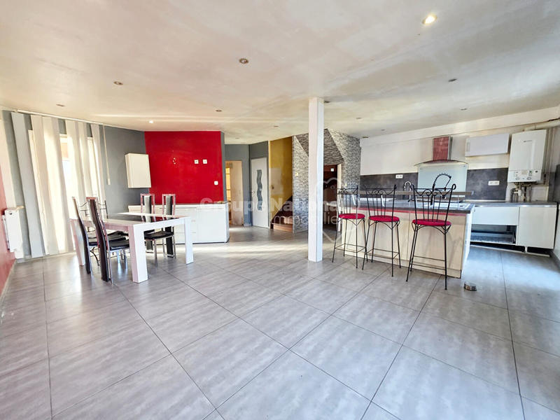 Maison - 105 m² - 5 pièces