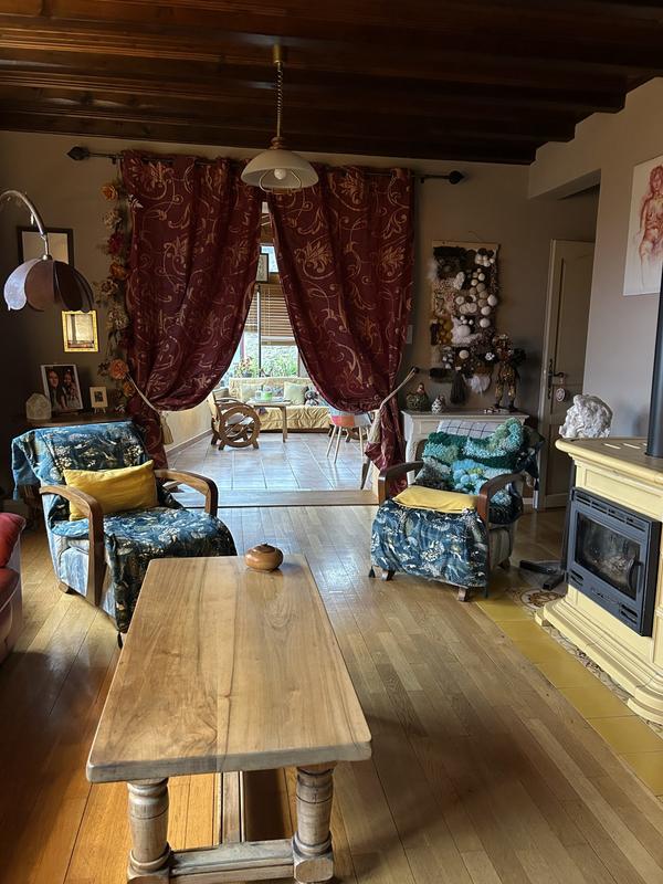 Maison traditionnelle - 180 m² - 6 pièces