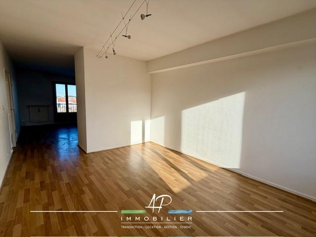 Appartement - 93 m² - 4 pièces