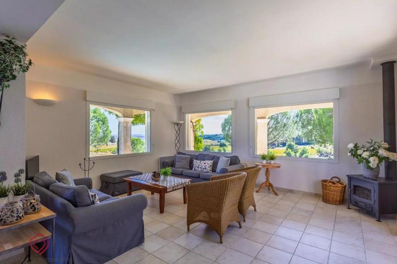 Villa - 155 m² - 6 pièces