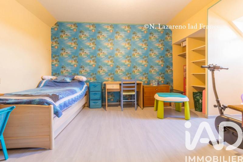 Maison - 180 m² - 7 pièces