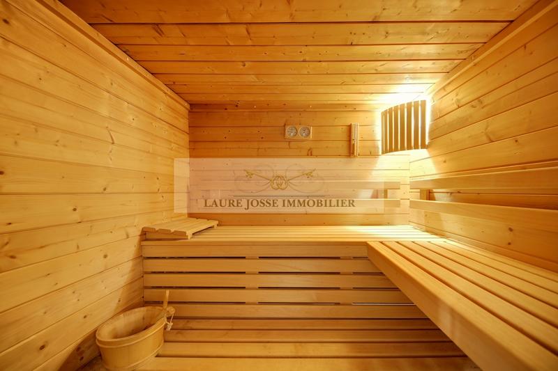 Maison contemporaine - 366 m² - 12 pièces