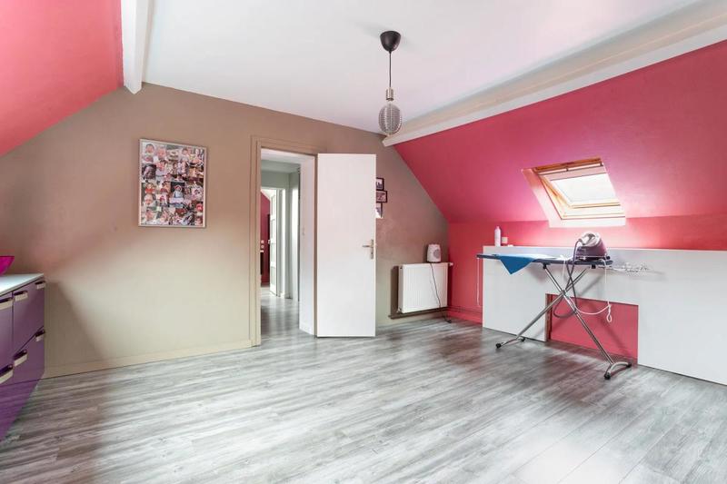 Maison - 280 m² - 10 pièces