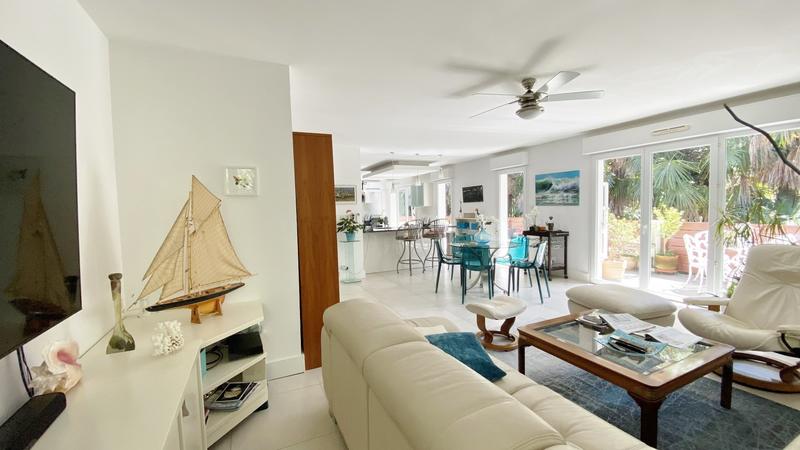 Appartement sur toit - 129 m² - 5 pièces