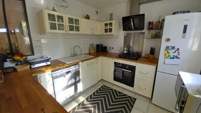 Maison - 96 m² - 5 pièces