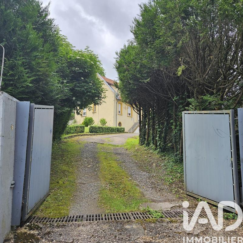 Maison - 238 m² - 11 pièces