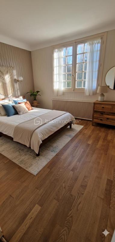 Demeure - 90 m² - 6 pièces