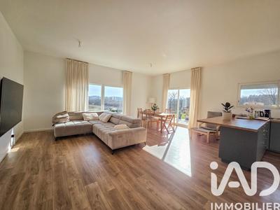 Maison - 121 m² - 5 pièces