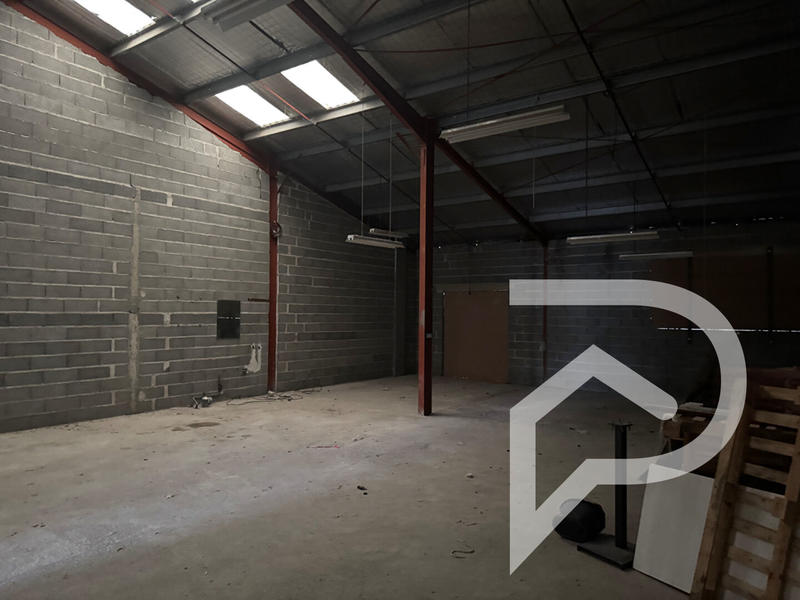 Local commercial - 220 m²