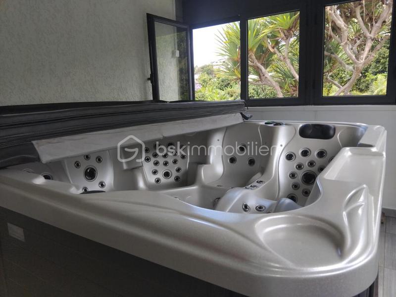 Villa - 171 m² - 7 pièces