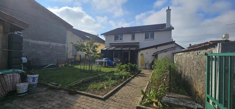 Maison - 140 m² - 5 pièces