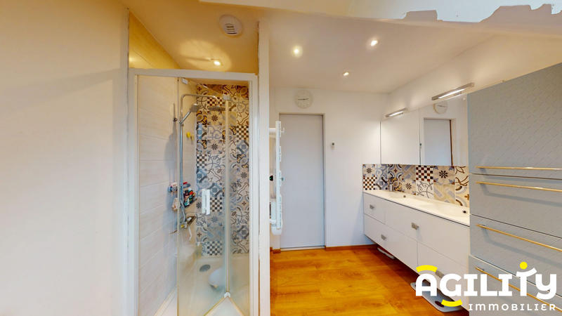 Maison - 115 m² - 4 pièces