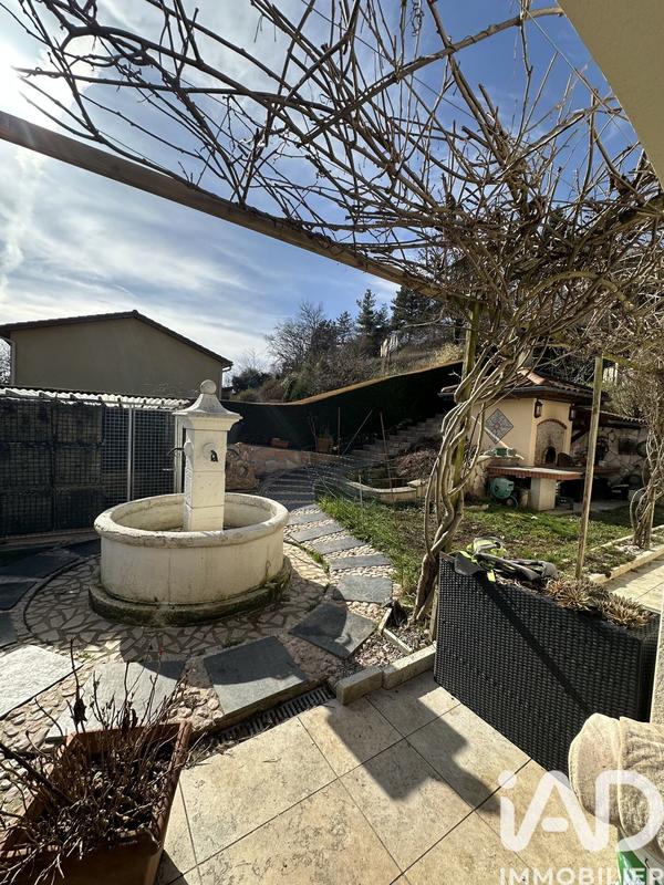 Maison - 211 m² - 7 pièces