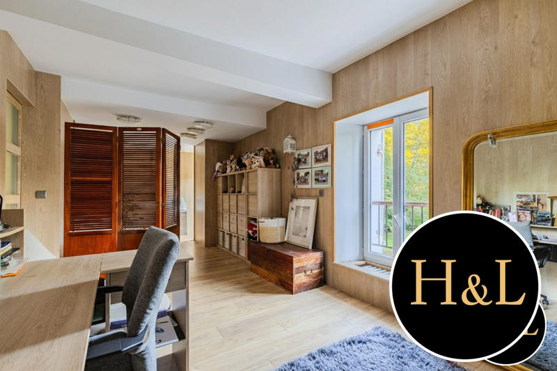 Maison ancienne - 240 m² - 7 pièces