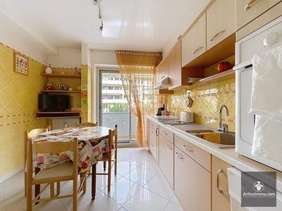 Appartement - 93 m² - 4 pièces