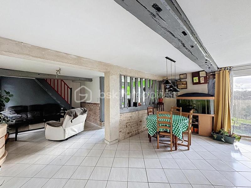 Maison - 5 432 m² - 5 pièces