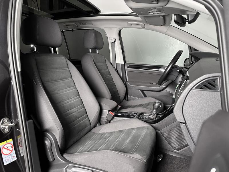 Volkswagen Touran 1.5 Tsi 150ch Dsg Type Carat Toit Ouvrant Alcantara Chauff Carplay Gps Regul Acc