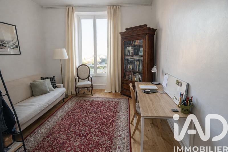 Maison - 241 m² - 6 pièces
