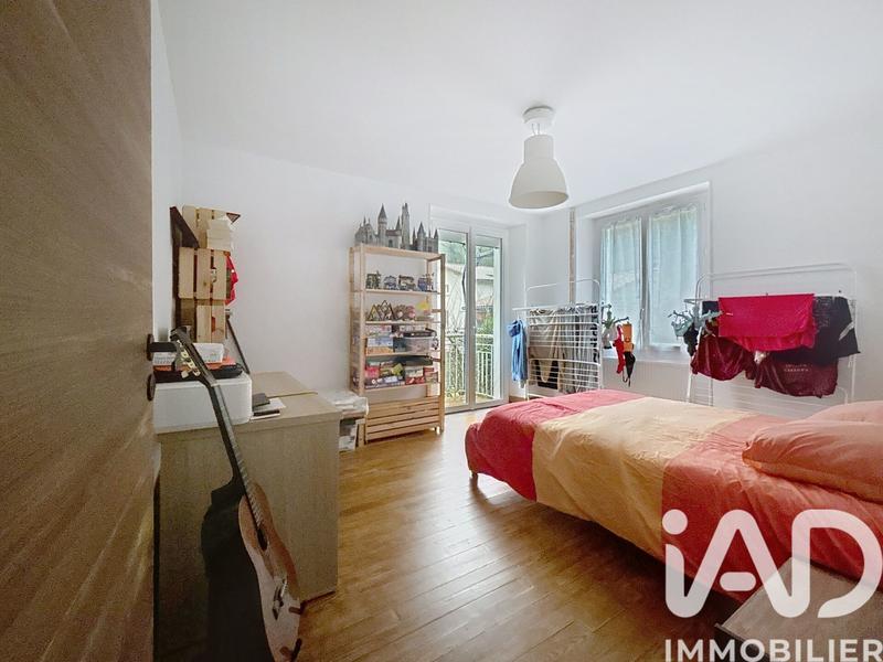 Maison - 90 m² - 5 pièces