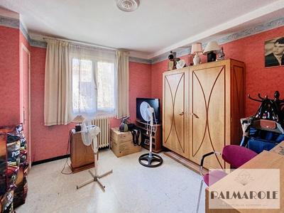 Appartement - 94 m² - 4 pièces