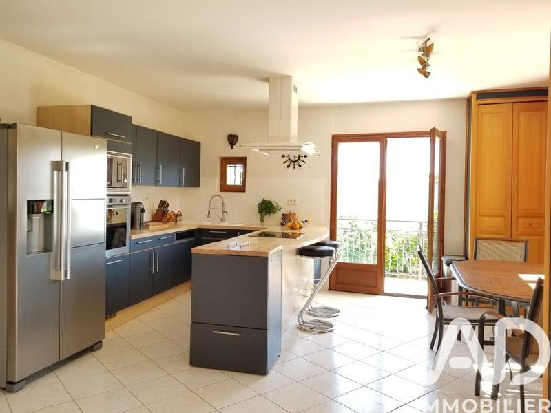 Maison de village - 161 m² - 6 pièces