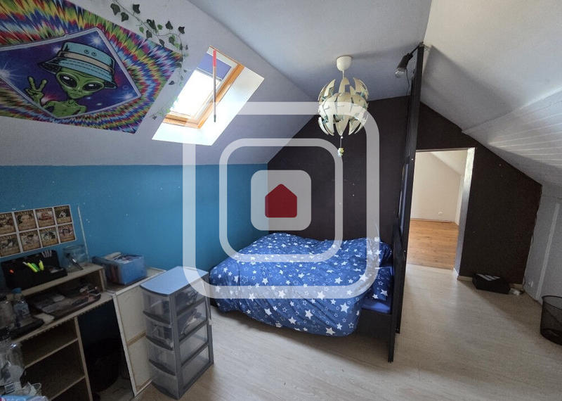 Maison - 94 m² - 5 pièces